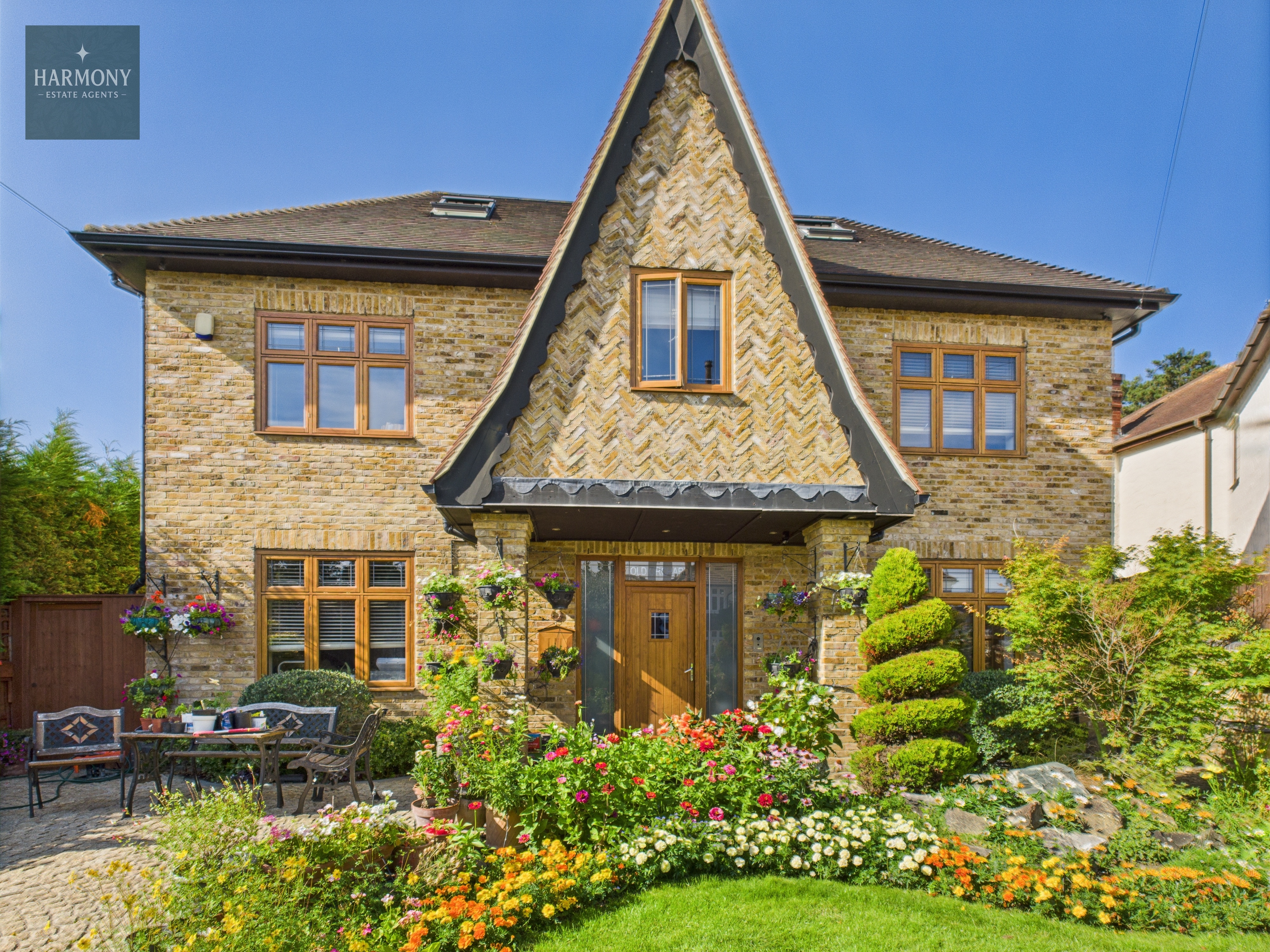 Hill House Avenue, Stanmore